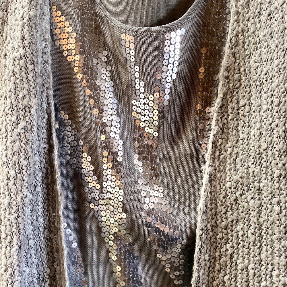 tank top w wool woven sweater